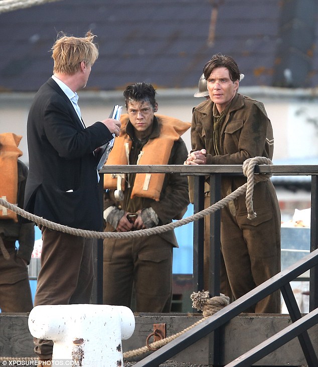 Nolan charla con Murphy y Styles